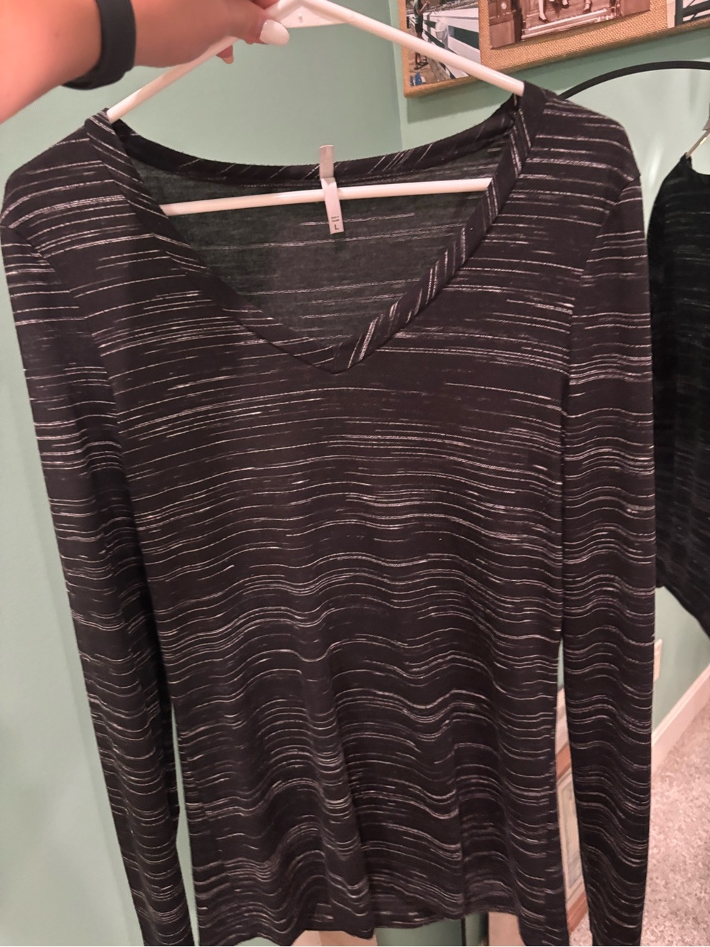 BKE Black and White Long Sleeve V-Neck Tee
